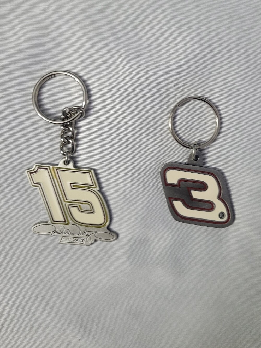 NASCAR 2 Keychain Set - #15 Waltrip & #3 Earnhardt